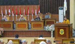 7F74C401-50B9-4161-89D1-7E0388ADD546